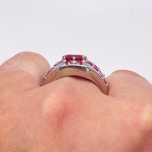 Men’s Ruby and Garnet Ring; Stainless Steel; Size 10 - Picture 4 of 4